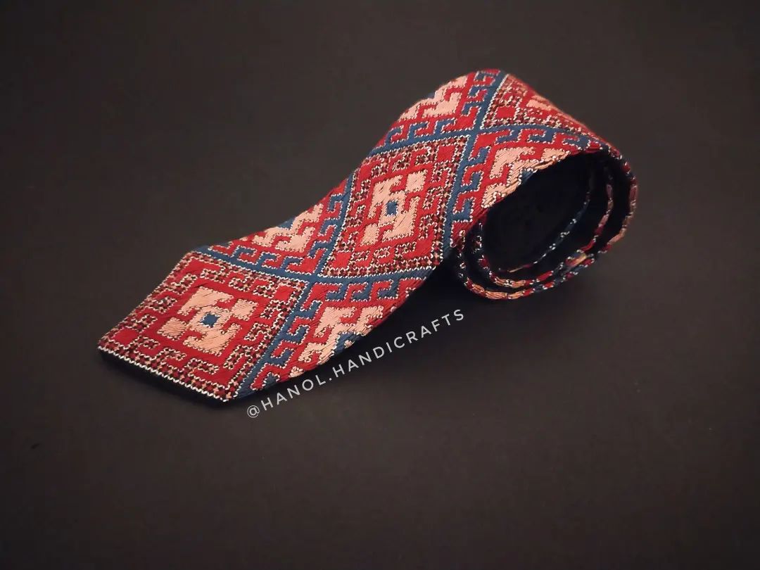 کراوات سوزن دوزی